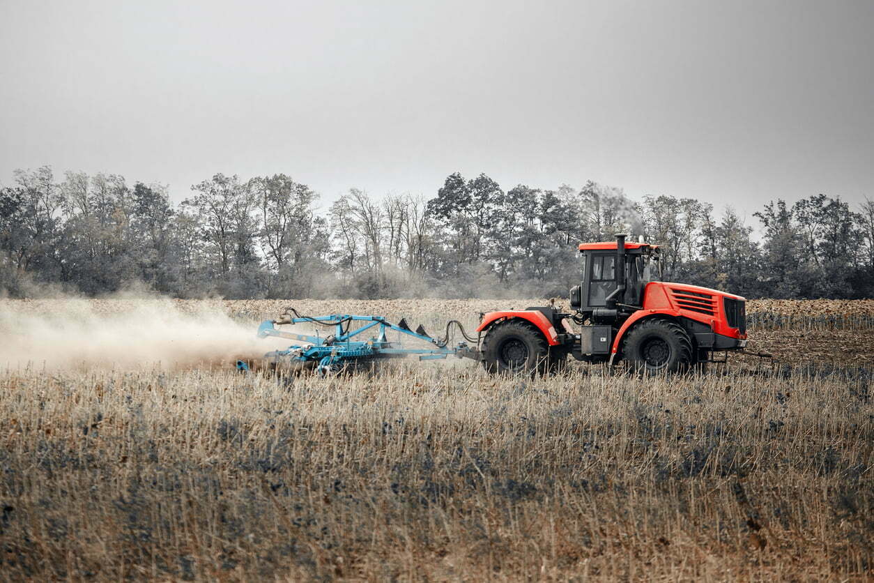 Tractor articulado: qué ventajas tienen